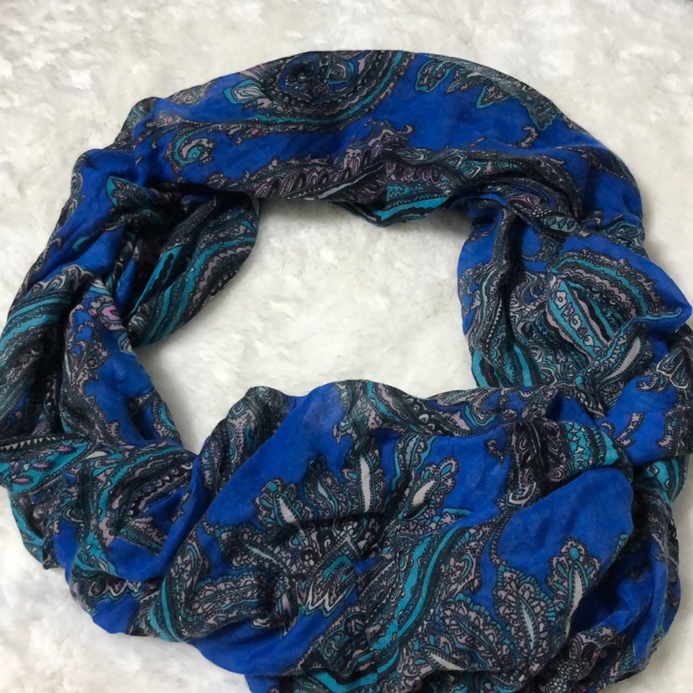 Infinity scarf